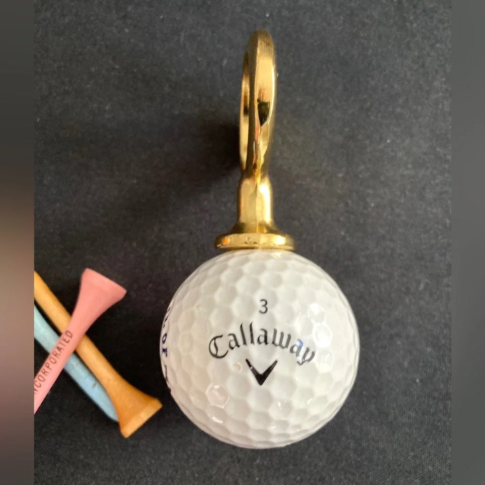 🌹UofM Wolverines - Golf Ball Bottle Opener. Great Gift for Golfers! 🏌️‍♂️ - Picture 3 of 6